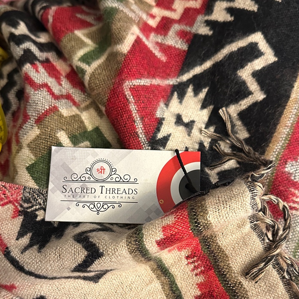 NWT.  Sacred Threads Red and Brown Lap Blanket. Geometric.  CL/GR09.  244 - Picture 3 of 4